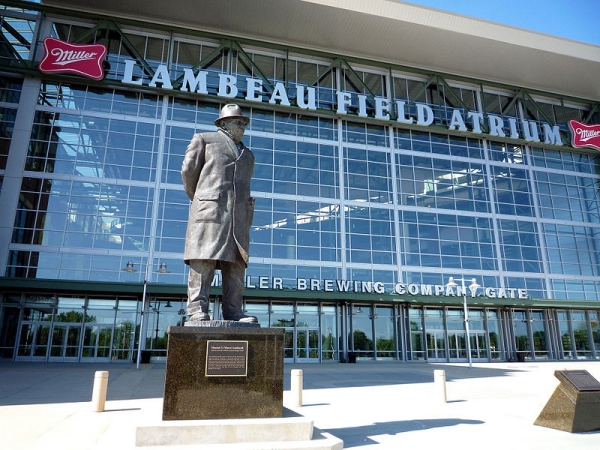 Statue of Vince Lombardi